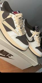 Nike Travis Scott Air Jordan 1 Low mocha’s, Ophalen of Verzenden, Zo goed als nieuw, Sneakers of Gympen