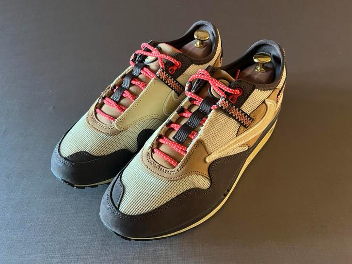 Nike Air max 1 Travis Scott Cactus Brown Mt. 43 - NIEUWSTAAT, Kleding | Heren, Schoenen, Zo goed als nieuw, Sneakers of Gympen