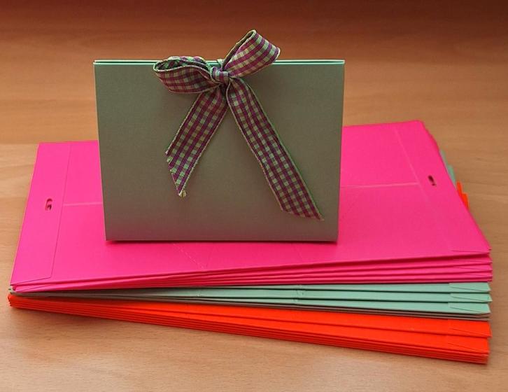 18 Luxe cadeau doosjes in 3 mooie kleuren., Diversen, Cadeaupapier, Nieuw, Ophalen of Verzenden