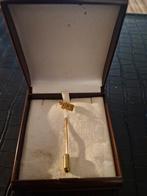 14 karaat gouden dasspeld FNV met robijn 60 jaar bestaan, Verzamelen, Speldjes, Pins en Buttons, Ophalen, Zo goed als nieuw, Merk