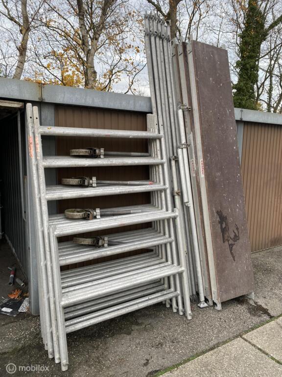 Centec rolsteiger 135x305x8,20 werkhoogte., Doe-het-zelf en Verbouw, Steigers, Gebruikt, Ophalen of Verzenden