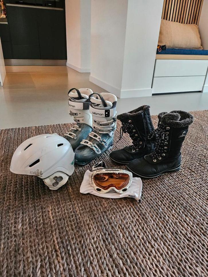 Complete dames ski set - Salomon, Nomad, Oakley, Sport en Fitness, Skiën en Langlaufen, Gebruikt, Ski's, Salomon, Ophalen of Verzenden