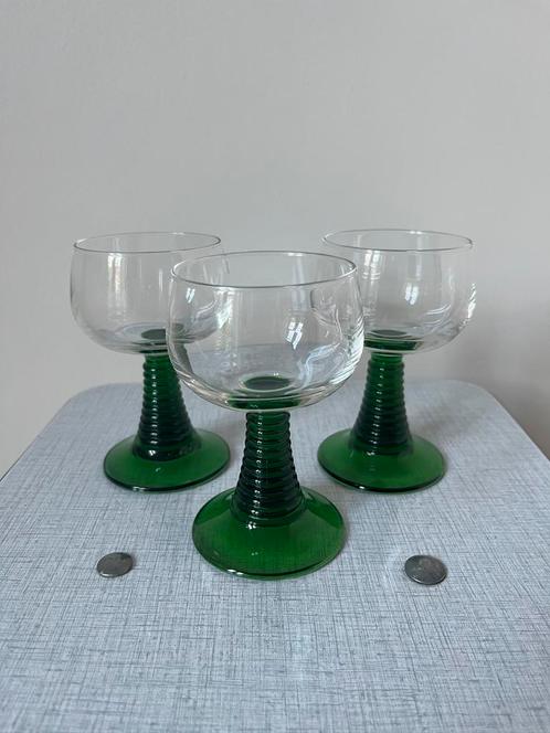 Set van 3 vintage (wijn)glazen,11,5x6,5cm. fancy moezel, Verzamelen, Glas en Borrelglaasjes, Gebruikt, Overige typen, Verzenden
