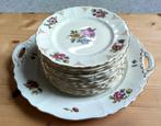 Vintage gebakstel 12 bordjes + schaal zeer mooie staat, Antiek en Kunst, Antiek | Servies los, Ophalen of Verzenden