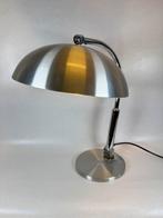 HALA Zeist bureaulamp – tijdloos design in geborsteld metaal, Ophalen of Verzenden, Metaal, Industrieel | Bauhaus | Modern, Minder dan 50 cm