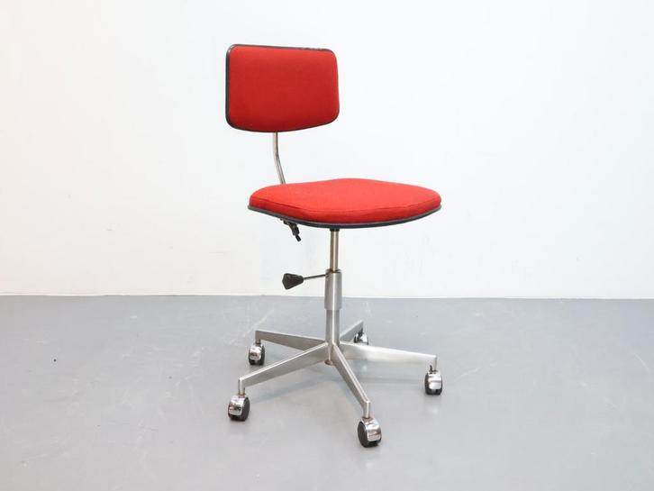 Vintage bureaustoel | Labofa | Deens design, Huis en Inrichting, Bureaustoelen, Zo goed als nieuw, Bureaustoel, Rood, Ophalen