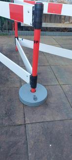 Afzetpalen met rood-witte balken. 4x 150 lang 100 hoog, Ophalen of Verzenden