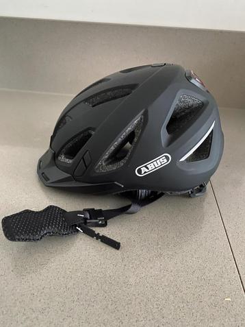 Abus Urban-I 3.0 stadsfietshelm - Velvet Black S beschikbaar voor biedingen