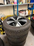 XC40 R design velgen met Winterbanden 235 50 19, Auto-onderdelen, Banden en Velgen, 19 inch, Gebruikt, Banden en Velgen, 235 mm