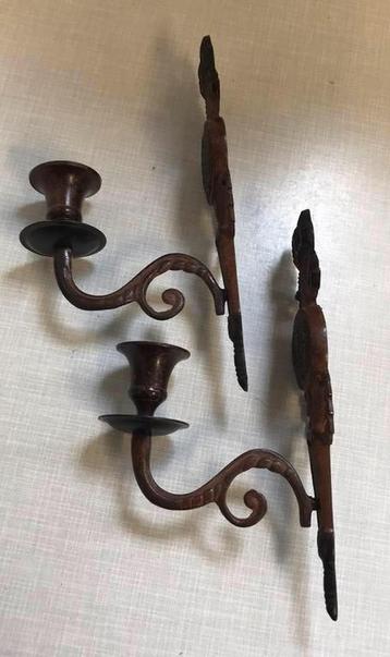 2 metalen Kaarsenstandaards (wand)  beschikbaar voor biedingen