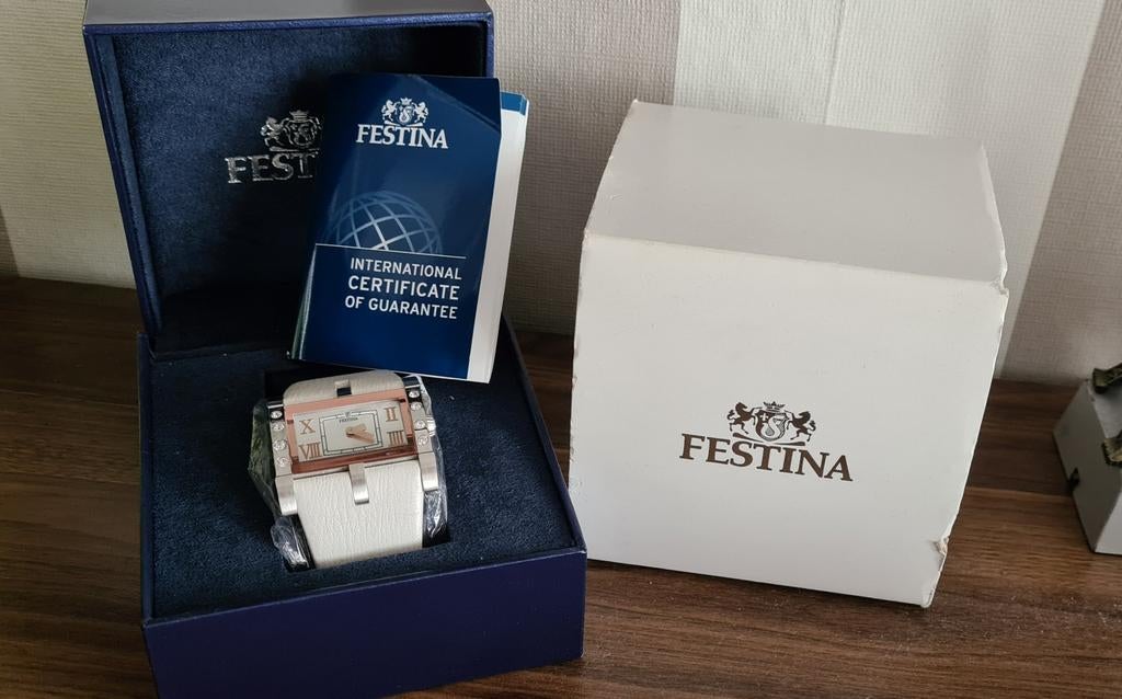 Festina Dameshorloge - Zeer Goede Staat!, Sieraden, Tassen en Uiterlijk, Horloges | Dames, Zo goed als nieuw, Polshorloge, Fossil