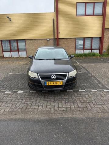 Volkswagen Passat 1.6 FSI 85KW 2005 Zwart beschikbaar voor biedingen