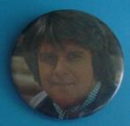 Button Howard Carpendale, Verzamelen, Speldjes, Pins en Buttons, Ophalen of Verzenden, Zo goed als nieuw, Overige onderwerpen