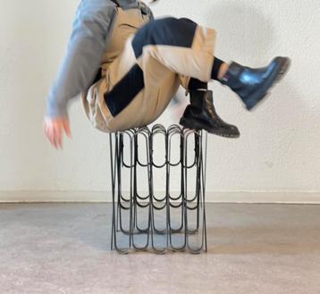Handmade Metal Stool beschikbaar voor biedingen