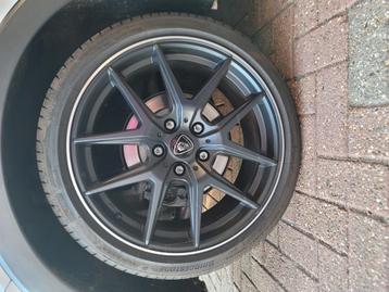 5 x 114.3              4st.  18 inch velgen 225 zomerbanden  beschikbaar voor biedingen
