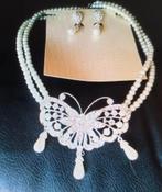 Patel ketting, met vlinder, strass en oorbellen., Ophalen of Verzenden, Nieuw, Overige materialen