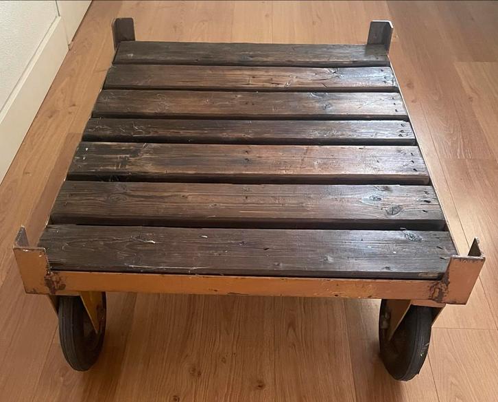 Salontafel Treinwagon - Industrieel Design, Antiek en Kunst, Antiek | Gereedschap en Instrumenten, Ophalen