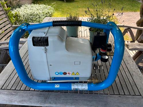 Draagbare compressor, Doe-het-zelf en Verbouw, Compressors, Gebruikt, 6 tot 10 bar, Minder dan 25 liter, Minder dan 200 liter/min
