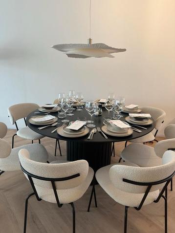 Ronde Zwarte Eettafel 140cm beschikbaar voor biedingen