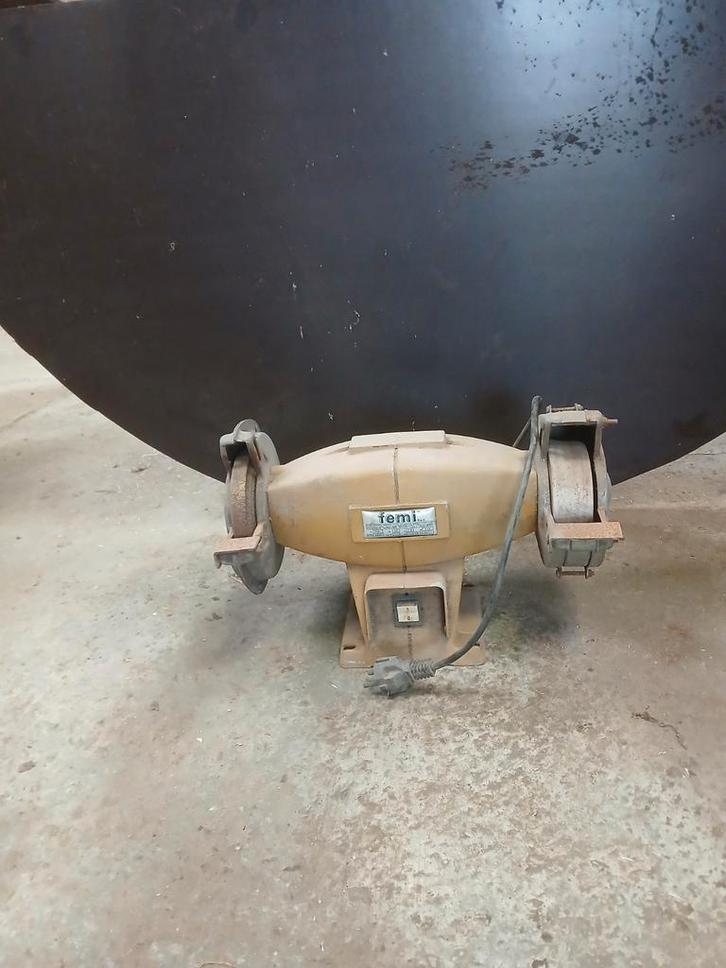 Amarel Slijpsteen - Werkplaatsmachine, Doe-het-zelf en Verbouw, Gereedschap | Schuurmachines, Gebruikt, Overige typen, Minder dan 600 watt