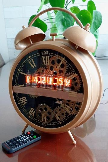Nixie klok met zeldzame ZM1000 Buisjes beschikbaar voor biedingen