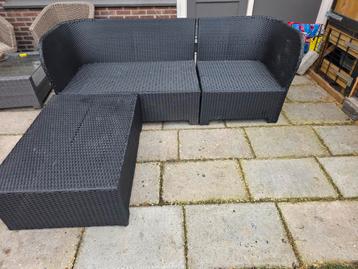 Loungeset beschikbaar voor biedingen