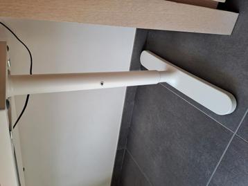 Ikea hoogte verstelbaar bureau Bekant 140x60 - afbeelding 2