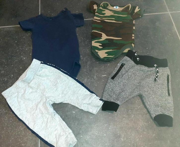 Baby kleding 4 stuks jongen 62-68, Kinderen en Baby's, Babykleding | Maat 62, Nieuw, Jongetje, Setje, Verzenden