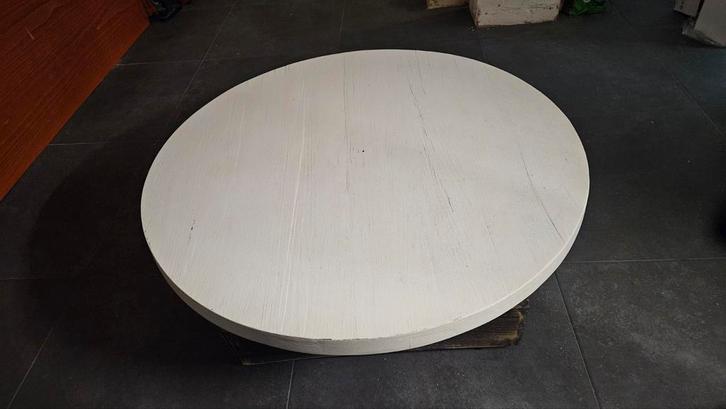 Houten ronde salontafel op bilzen, Huis en Inrichting, Tafels | Salontafels, Gebruikt, Minder dan 50 cm, 50 tot 100 cm, 50 tot 100 cm