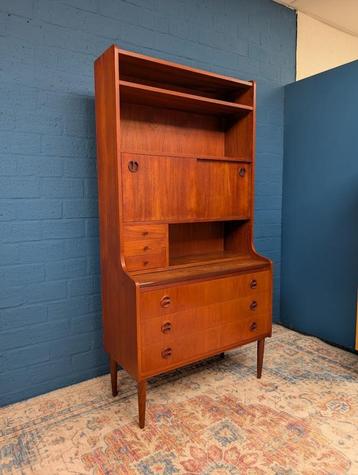 Vintage wandkast, jaren 60 beschikbaar voor biedingen