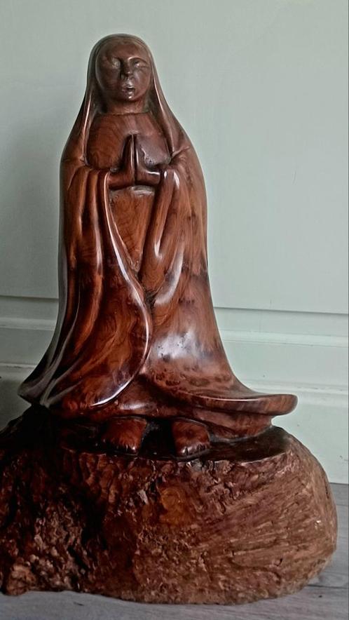Pallisander rosewood hout sculptuur biddende Maria 11kg, Antiek en Kunst, Kunst | Beelden en Houtsnijwerken, Ophalen