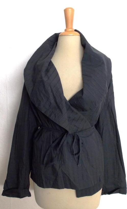 Aparte zwarte wikkelblouse van Oska! L, Kleding | Dames, Blouses en Tunieken, Zo goed als nieuw, Maat 42/44 (L), Zwart, Verzenden