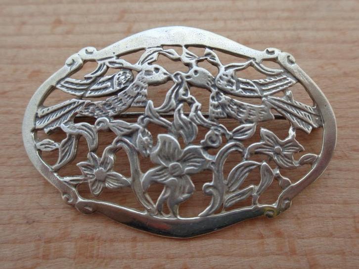 zilveren broche met bloemen en vogels [282], Sieraden, Tassen en Uiterlijk, Broches, Zo goed als nieuw, Zilver, Zilver, 4 tot 7 cm