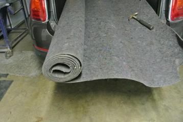 bekledingsmateriaal en vloerbedekking beschikbaar voor biedingen