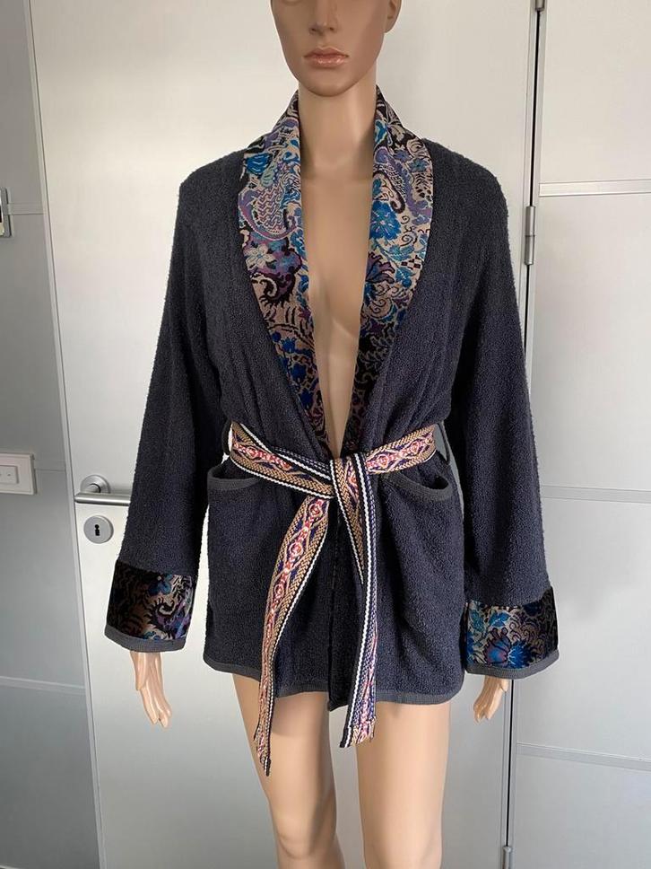 J546 AVDW Antwerp mt S/M/L Designer vest jasje kimono grijs, Kleding | Dames, Truien en Vesten, Zo goed als nieuw, Maat 42/44 (L)