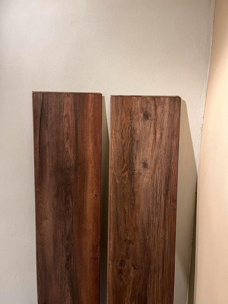 Walnoot look laminaat, brede planken ruim 7 m2, Doe-het-zelf en Verbouw, Vloerdelen en Plavuizen, Laminaat, Hout, 50 tot 150 cm