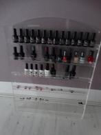 33 x nagellak plus presentatiebord., Overige kleuren, Ophalen of Verzenden, Zo goed als nieuw, Handen en Nagels
