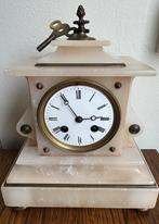 Antieke Franse albasten pendule werkt volledig ca. 1880–1900, Ophalen