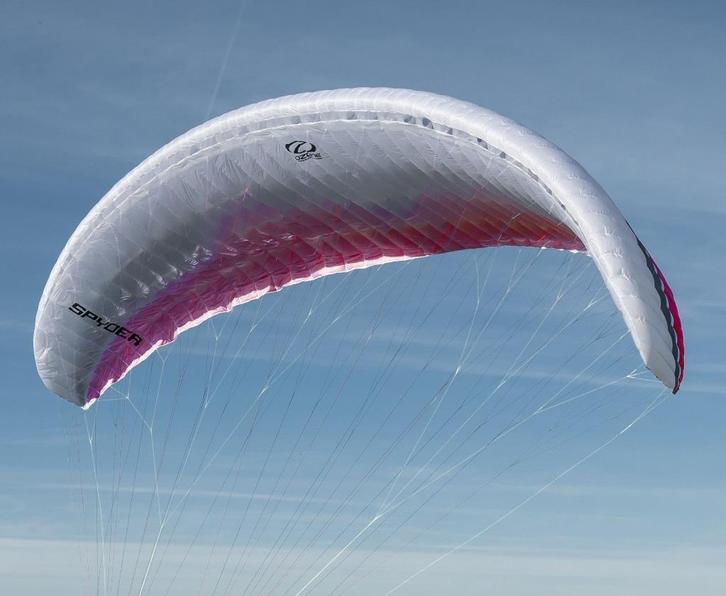 Ozone Spyder 24 uit 2018 – slechts 17 vlieguren!, Sport en Fitness, Zweefvliegen en Paragliding, Zo goed als nieuw, Scherm, Ophalen of Verzenden