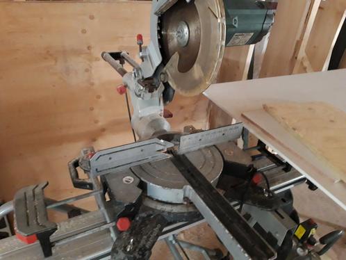 Afkortzaag Metabo KGS254 radiaalzaag cirkelzaag zaagmachine, Doe-het-zelf en Verbouw, Gereedschap | Zaagmachines, Zo goed als nieuw