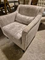 Fauteuil beige met bijpassende vierkante poef, Huis en Inrichting, Fauteuils, Ophalen, 75 tot 100 cm, Stof, 50 tot 75 cm