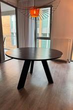Zwarte ronde eikenhouten eettafel – Ø130 cm, Ophalen, Zo goed als nieuw, Vijf personen of meer, Modern, zwart