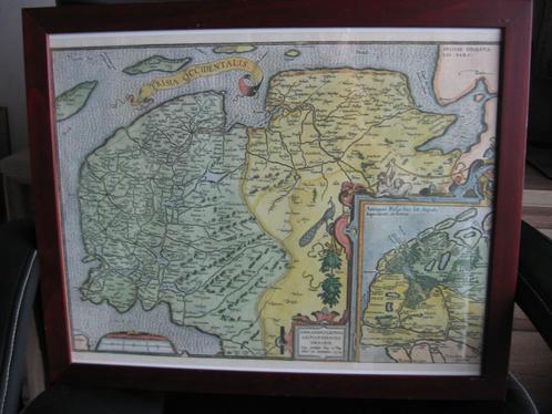 Ingelijste Landkaart., Huis en Inrichting, Woonaccessoires | Schilderijen, Tekeningen en Foto's, Gebruikt, Overige typen, 50 tot 75 cm