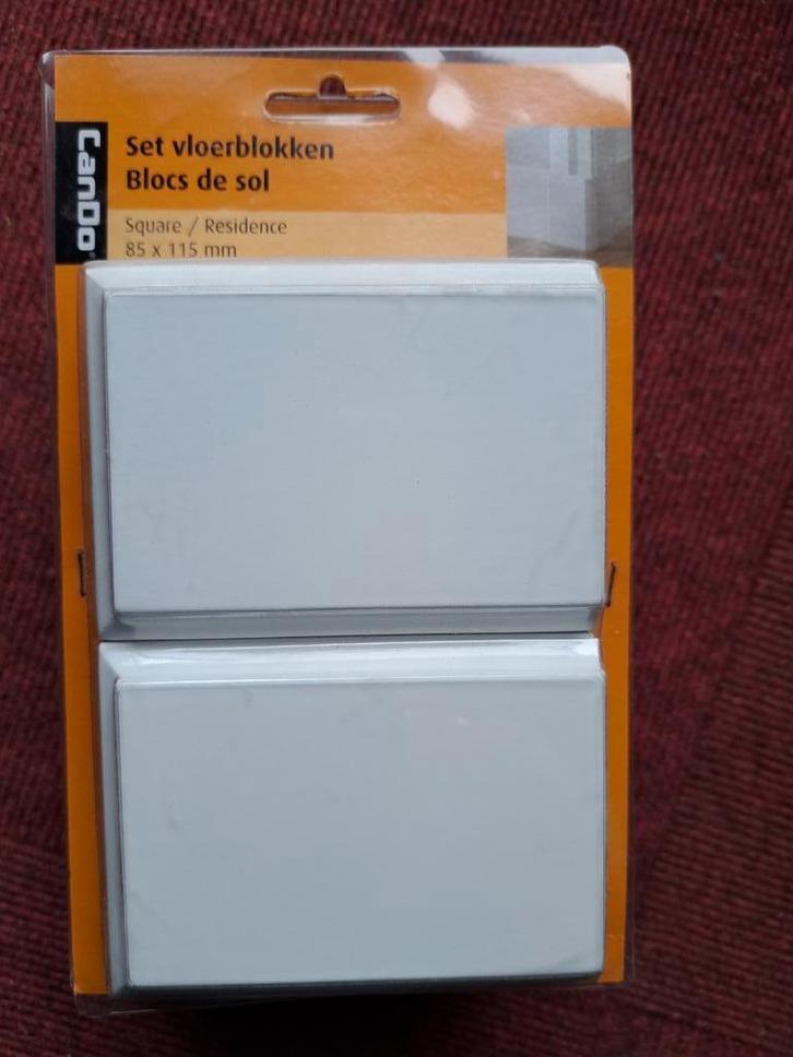 4 setjes vloerblokken neuten van Cando, Doe-het-zelf en Verbouw, Kozijnen en Schuifpuien, Nieuw, Deurkozijn, Hout, 75 tot 150 cm