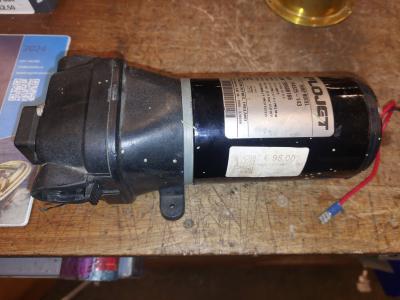 Waterpomp Flojet 17LPM (12V), Watersport en Boten, Bootonderdelen, Gebruikt