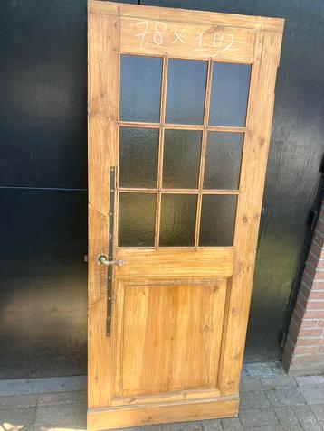 Oude deur binnendeur paneeldeur vintage brocante beschikbaar voor biedingen