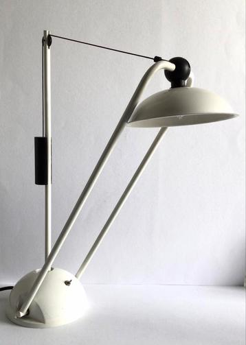 Vintage Italiaanse design lamp contragewicht beschikbaar voor biedingen