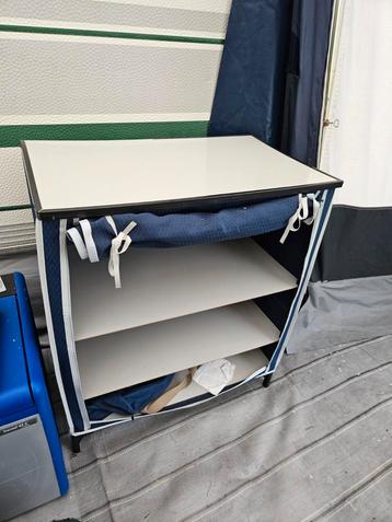 Campingkast beschikbaar voor biedingen