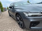 Volvo S60 T5 250pk Geartronic 2019 Grijs, Auto's, Volvo, 1800 kg, Zwart, 4 cilinders, 1969 cc