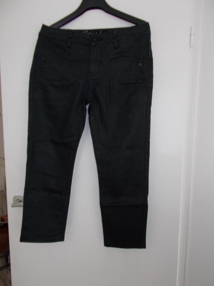 Nieuwe zwarte sportieve Dames jeansbroek, Kleding | Dames, Spijkerbroeken en Jeans, Nieuw, W30 - W32 (confectie 38/40), Zwart